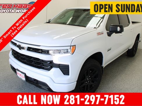 Used 2025 Chevrolet Silverado 1500 RST AWD/4WD image 1