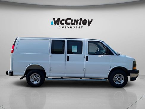 Used 2025 GMC Savana 2500 w/ Driver Convenience Package RWD image 8