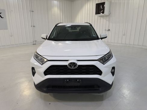 Used 2021 Toyota RAV4 XLE image 8