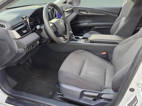 Certified 2025 Toyota Camry LE FWD image 13