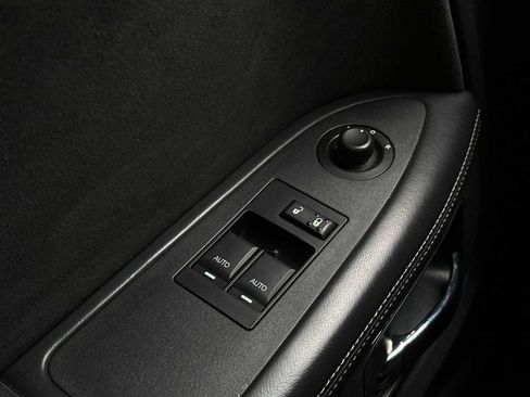 Used 2009 Dodge Challenger SRT8 w/ SRT Option Group II image 15