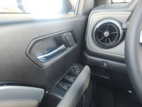 New 2026 Chevrolet Colorado ZR2 w/ ZR2 Bison Edition image 46