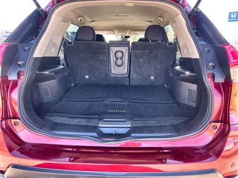 Used 2019 Nissan Rogue SV image 20