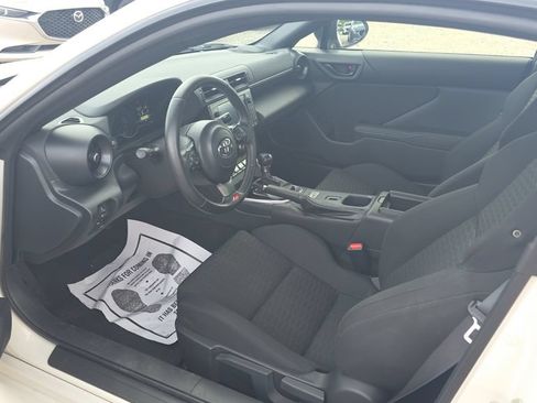 Used 2023 Toyota GR86 RWD image 22