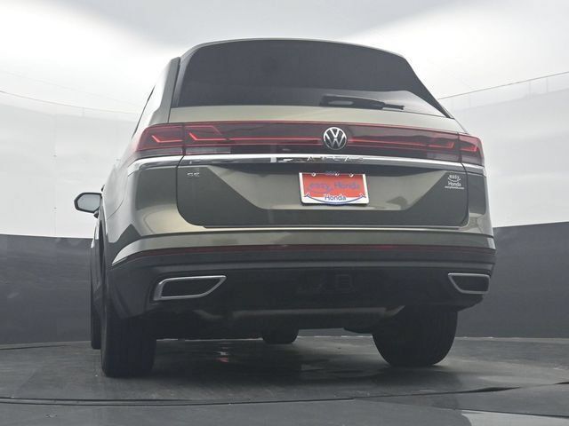 Used 2026 Volkswagen Atlas SE FWD image 32