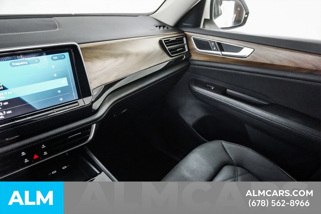 Used 2025 Volkswagen Atlas SE FWD image 39