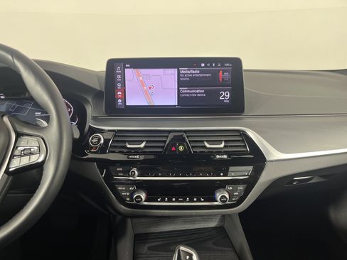Certified 2023 BMW 530i xDrive w/ Premium Package AWD/4WD image 17