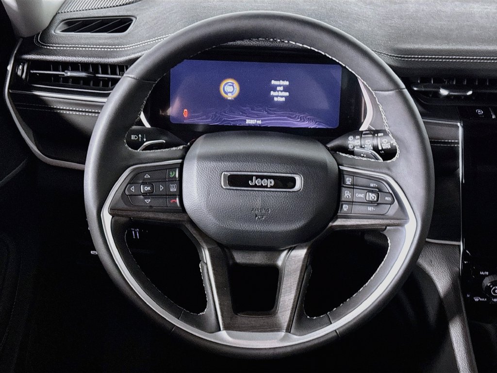 Certified 2023 Jeep Grand Cherokee Limited AWD/4WD image 14