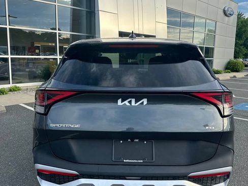 Used 2023 Kia Sportage LX AWD/4WD image 4