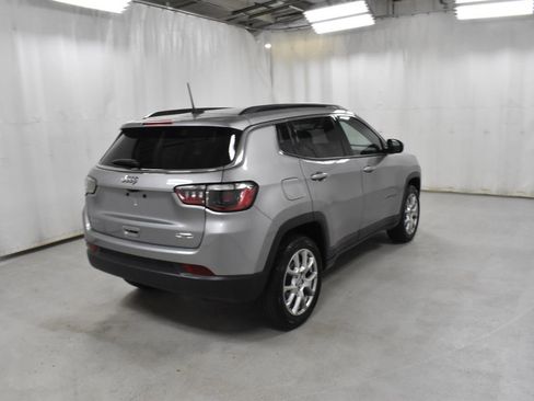 Used 2022 Jeep Compass Latitude w/ Sun and Sound Group image 5