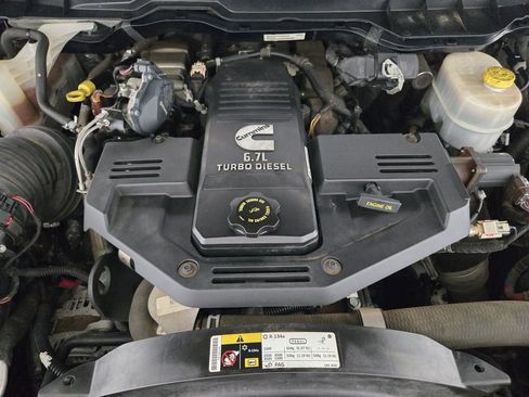 Used 2015 RAM 2500 Laramie AWD/4WD image 36