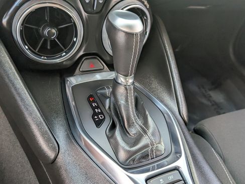 Used 2024 Chevrolet Camaro LT w/ Technology Package image 25