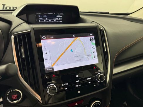 Used 2020 Subaru Crosstrek 2.0i Limited w/ Moonroof Package w/Navigation image 17