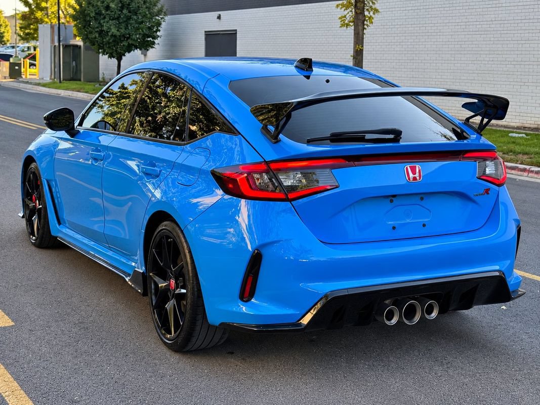 Used 2023 Honda Civic Type R image 3
