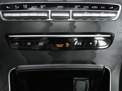 Used 2022 Mercedes-Benz GLC 300 image 16