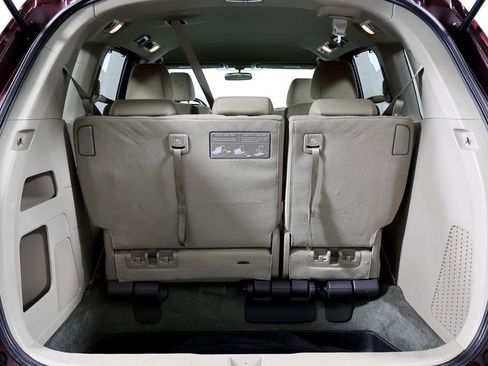 Used 2014 Honda Odyssey EX image 16