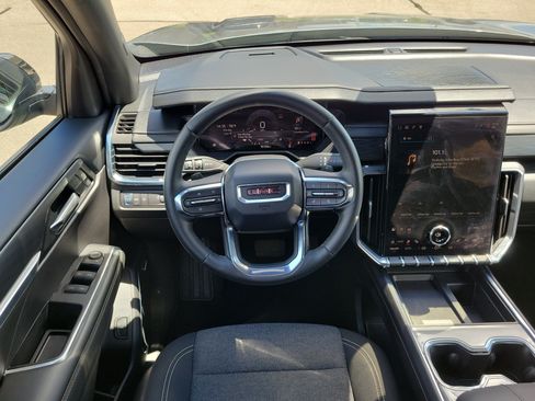 Used 2025 GMC Acadia Elevation FWD image 11