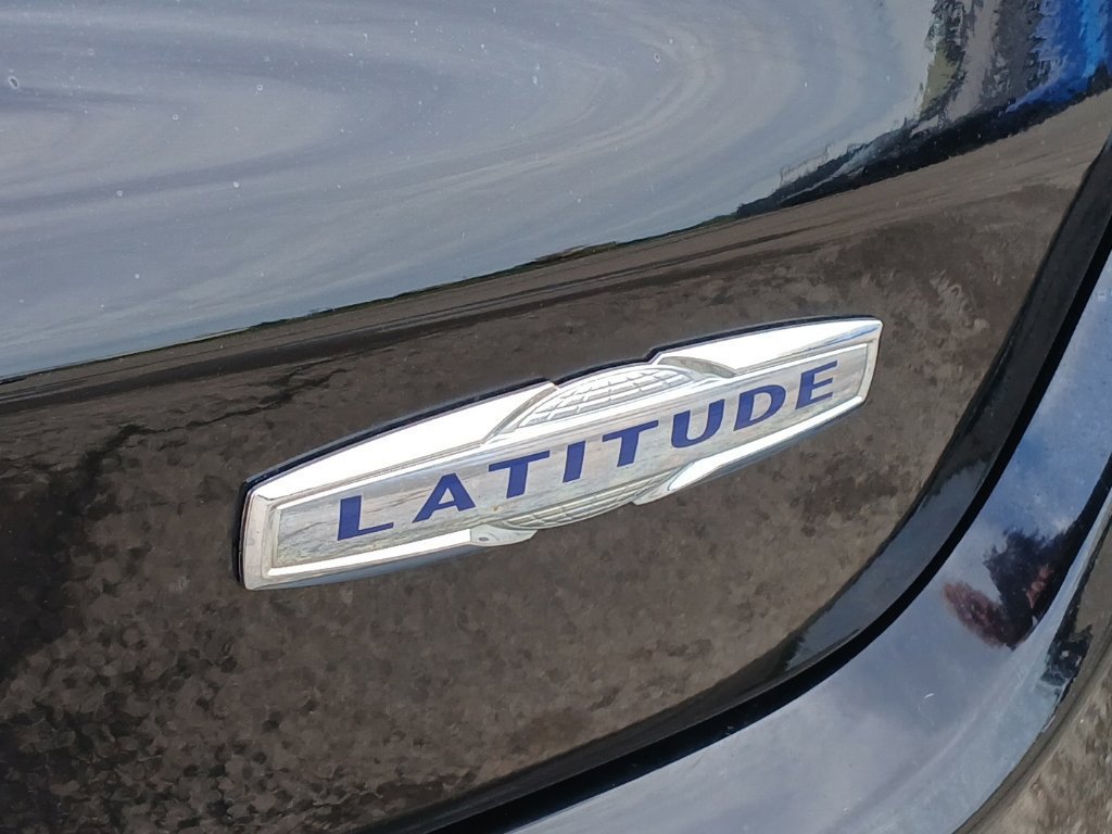 Used 2019 Jeep Compass Latitude w/ Popular Equipment Group AWD/4WD image 32