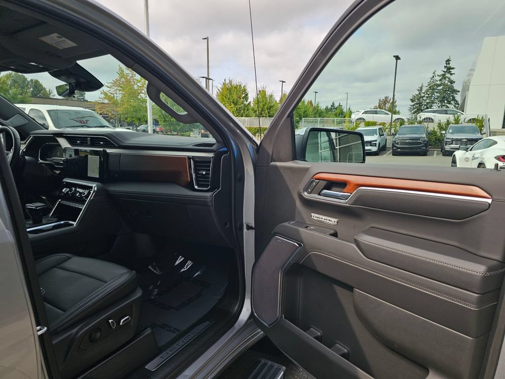 Used 2023 GMC Sierra 1500 Denali w/ Technology Package AWD/4WD image 49