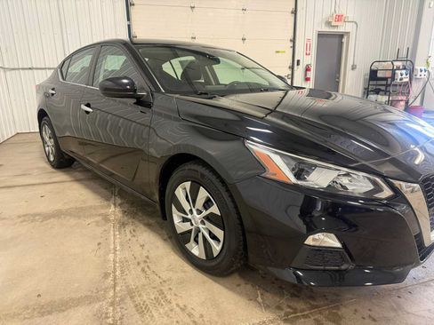 Used 2020 Nissan Altima 2.5 S w/ Driver Assist Package AWD/4WD image 10