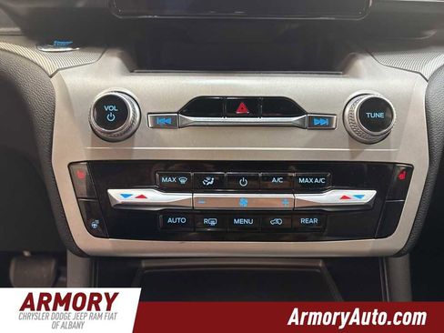 Used 2023 Ford Explorer XLT w/ Equipment Group 202A image 18
