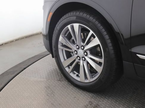 Used 2025 Cadillac XT5 Premium Luxury image 13