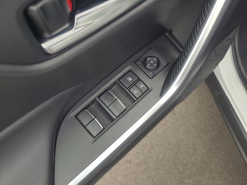 Certified 2025 Toyota RAV4 XLE AWD/4WD image 13