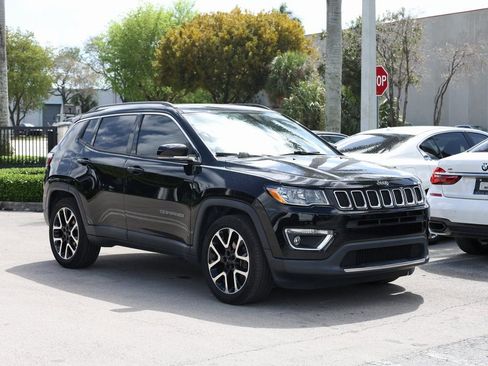 Used 2018 Jeep Compass Limited w/ Navigation Group image 2