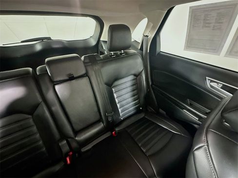 Used 2024 Ford Edge SEL image 14