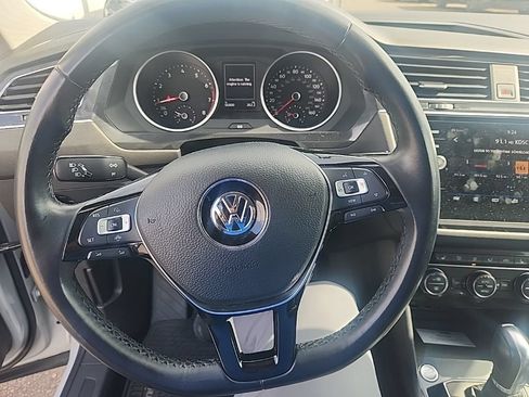 Used 2019 Volkswagen Tiguan SE AWD/4WD image 22