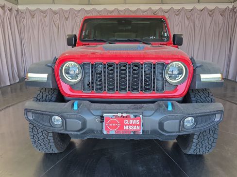 Used 2024 Jeep Wrangler Unlimited Rubicon 4xe AWD/4WD image 11