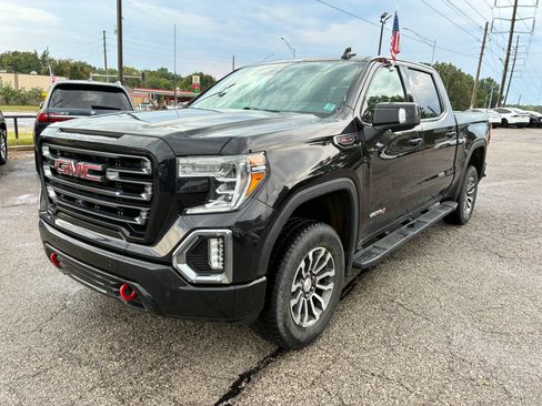 Used 2021 GMC Sierra 1500 AT4 w/ Technology Package AWD/4WD image 2