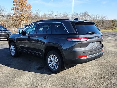 New 2025 Jeep Grand Cherokee Laredo X w/ Luxury Tech Group I image 5