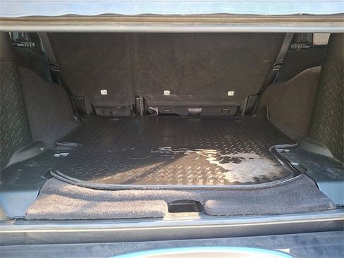 Used 2018 Jeep Wrangler Unlimited Sahara w/ Connectivity Group image 27