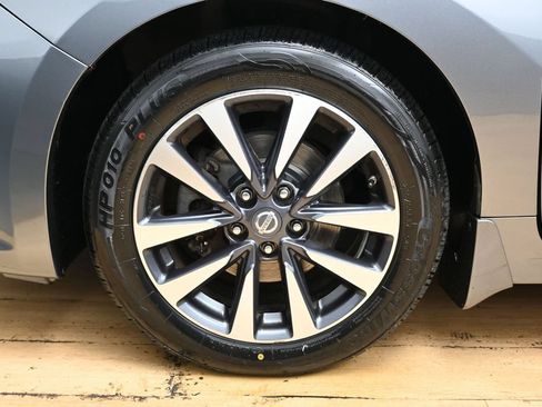 Used 2016 Nissan Altima 2.5 SV w/ Convenience Package FWD image 12