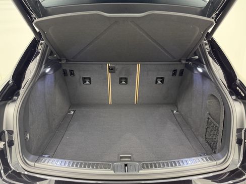 Certified 2023 Porsche Macan S AWD/4WD image 63