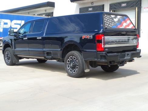 Used 2024 Ford F350 Platinum w/ FX4 Off-Road Package AWD/4WD image 5