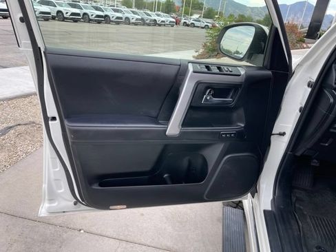Used 2022 Toyota 4Runner Limited AWD/4WD image 14