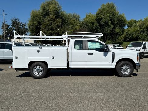 New 2025 Ford F250 XL w/ XL Chrome Package image 2