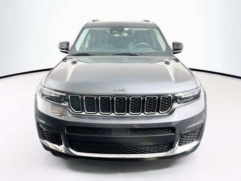 Used 2022 Jeep Grand Cherokee L Limited image 2