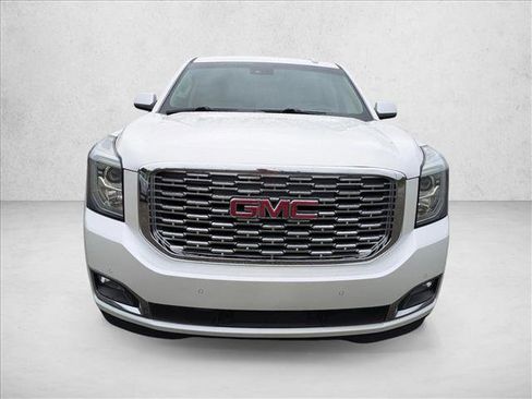 Used 2018 GMC Yukon Denali w/ Denali Ultimate Package AWD/4WD image 2