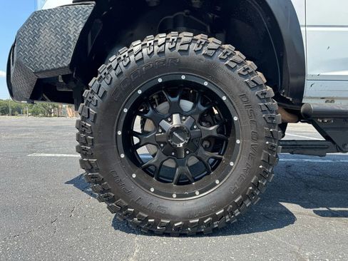 Used 2018 RAM 2500 Tradesman w/ Chrome Appearance Group image 11