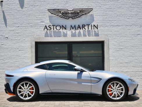 Used 2020 Aston Martin V8 Vantage Coupe RWD image 16