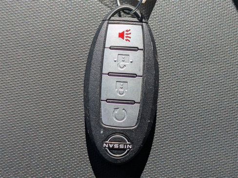 Used 2024 Nissan Frontier SL w/ Technology Package image 33