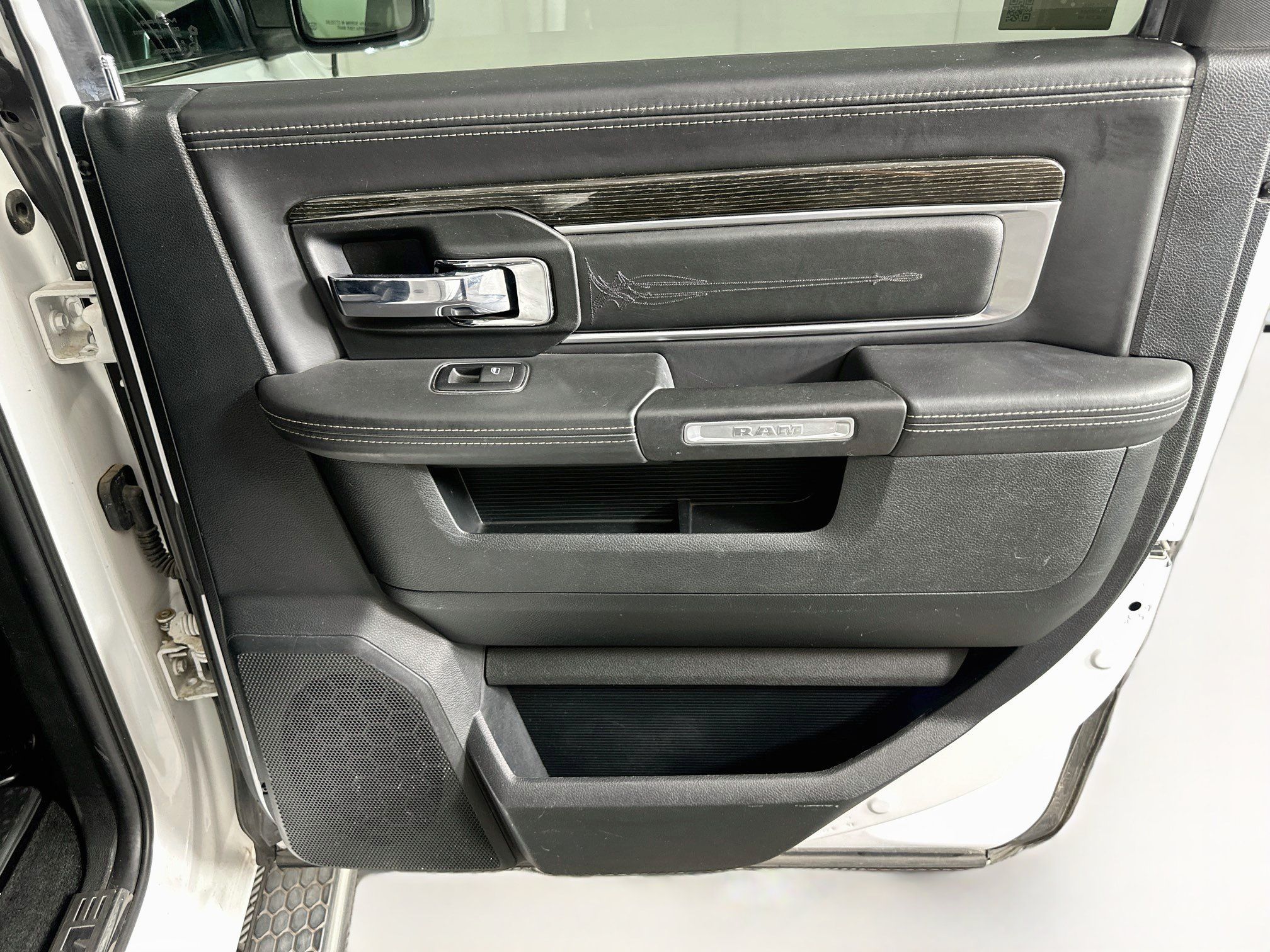Used 2017 RAM 1500 Limited AWD/4WD image 31