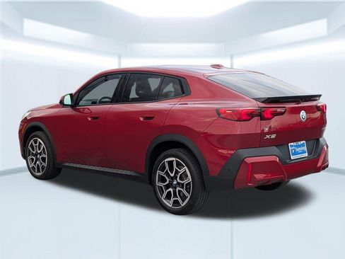 Used 2025 BMW X2 xDrive28i image 3