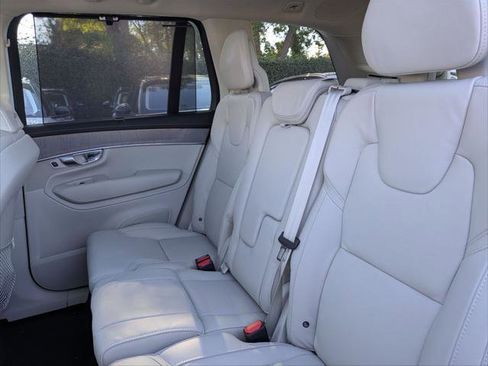 New 2026 Volvo XC90 T8 Ultra image 13