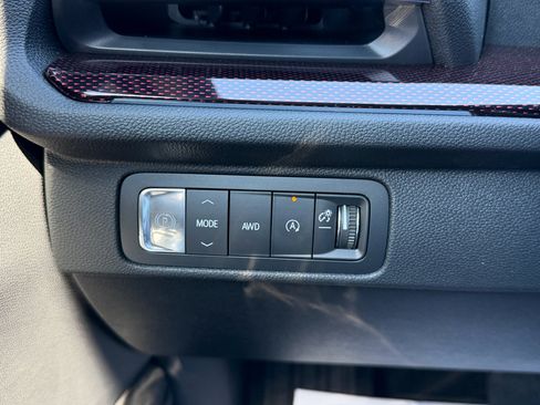 New 2026 Chevrolet Traverse Z71 AWD/4WD image 8