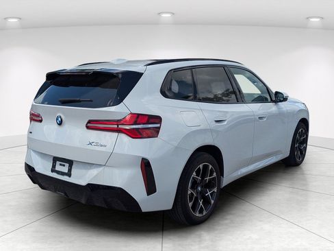 Used 2025 BMW X3 xDrive30i AWD/4WD image 7