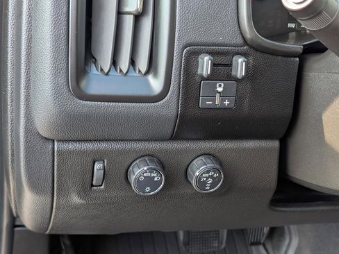 Used 2022 Chevrolet Colorado ZR2 w/ ZR2 Dusk Special Edition image 21